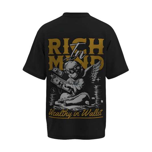 Back view of the premium oversized black t-shirt titled “Rich In Mind” from Kashiba U with cool graphic design inspired by street art printed at the back of the t-shirt. Shop trendy streetwear graphic tee from the website of Kashiba U online. Buy Now!