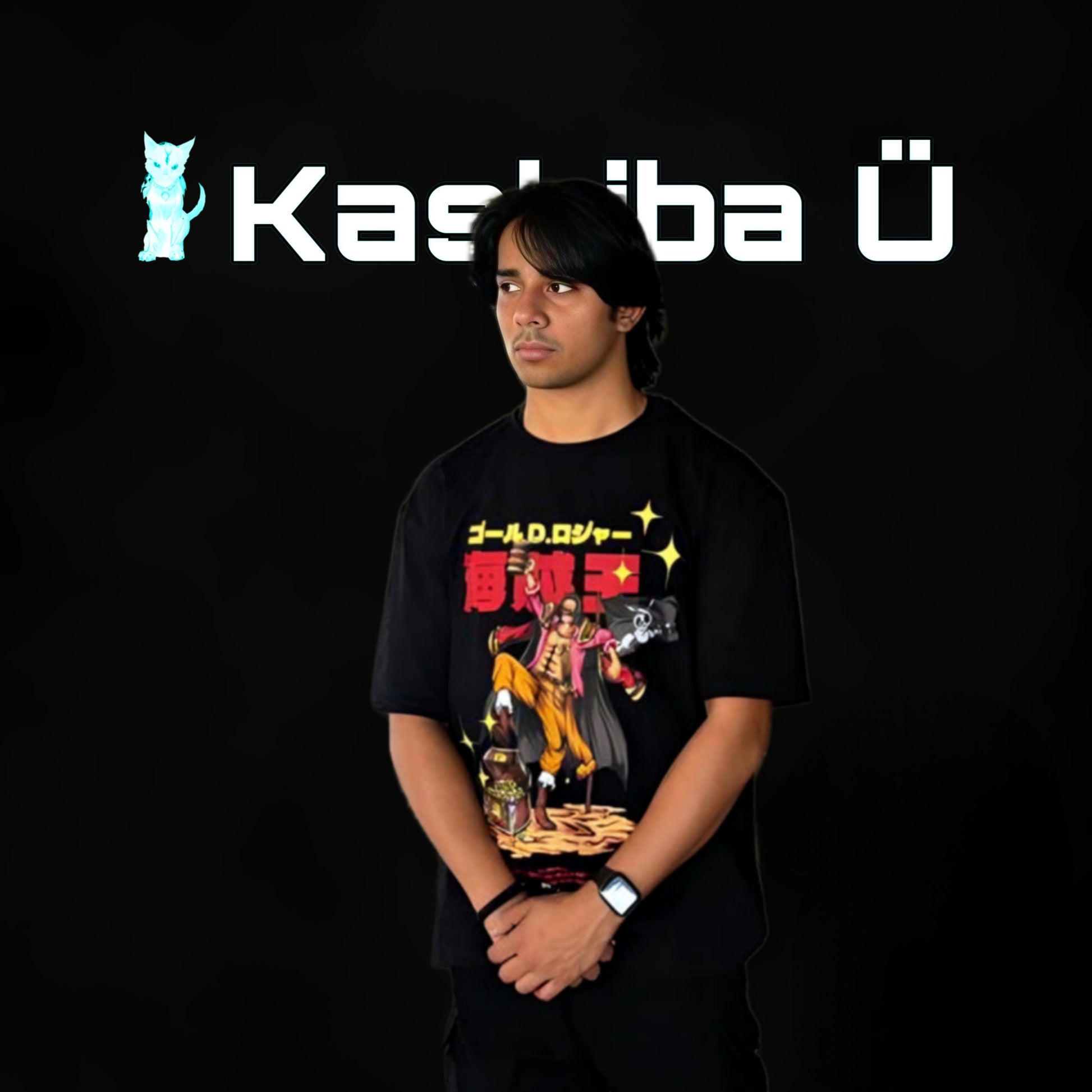 Front view of the model showcasing the premium oversized black t-shirt from Kashiba U with design inspired by the anime character Gol D. Roger from the anime One Piece. Shop trendy premium t-shirt from Kashiba U online. Buy Now!
