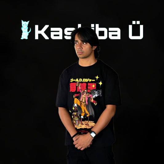 Front view of the model showcasing the premium oversized black t-shirt from Kashiba U with design inspired by the anime character Gol D. Roger from the anime One Piece. Shop trendy premium t-shirt from Kashiba U online. Buy Now!